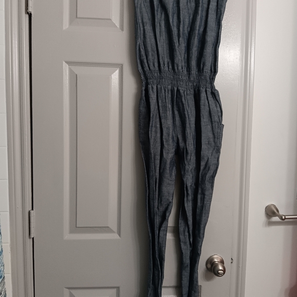 A Beautiful Comfortable Gray Casual Jumpsuit... - Picture 1 of 1